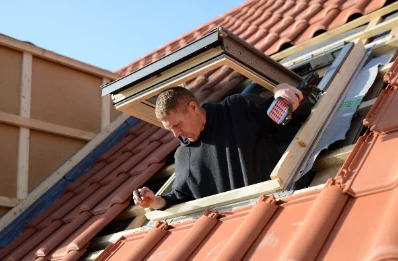 Pose de fenêtres de toit Velux à Niffer
